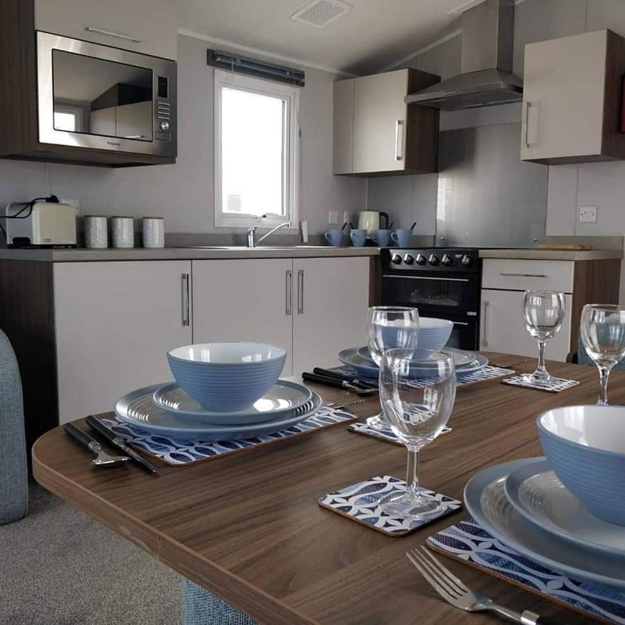 Black Rock Sands Caravan Sleeps 8 Hotel พอร์ทแมด็อก ภายนอก รูปภาพ